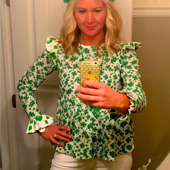 EUC Hello Dobson custom top st. Paddy’s day! - Picture 2 of 2